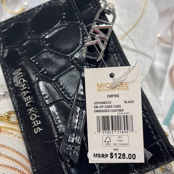 Michael Kors Empire Small Crocodile Embossed Leather Card Case
Black 
NWT - Picture 7 of 16